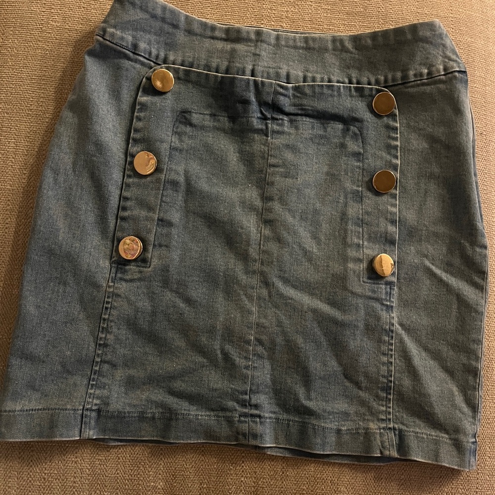 Signature Green Mini Pencil Skirt for Casual Wear